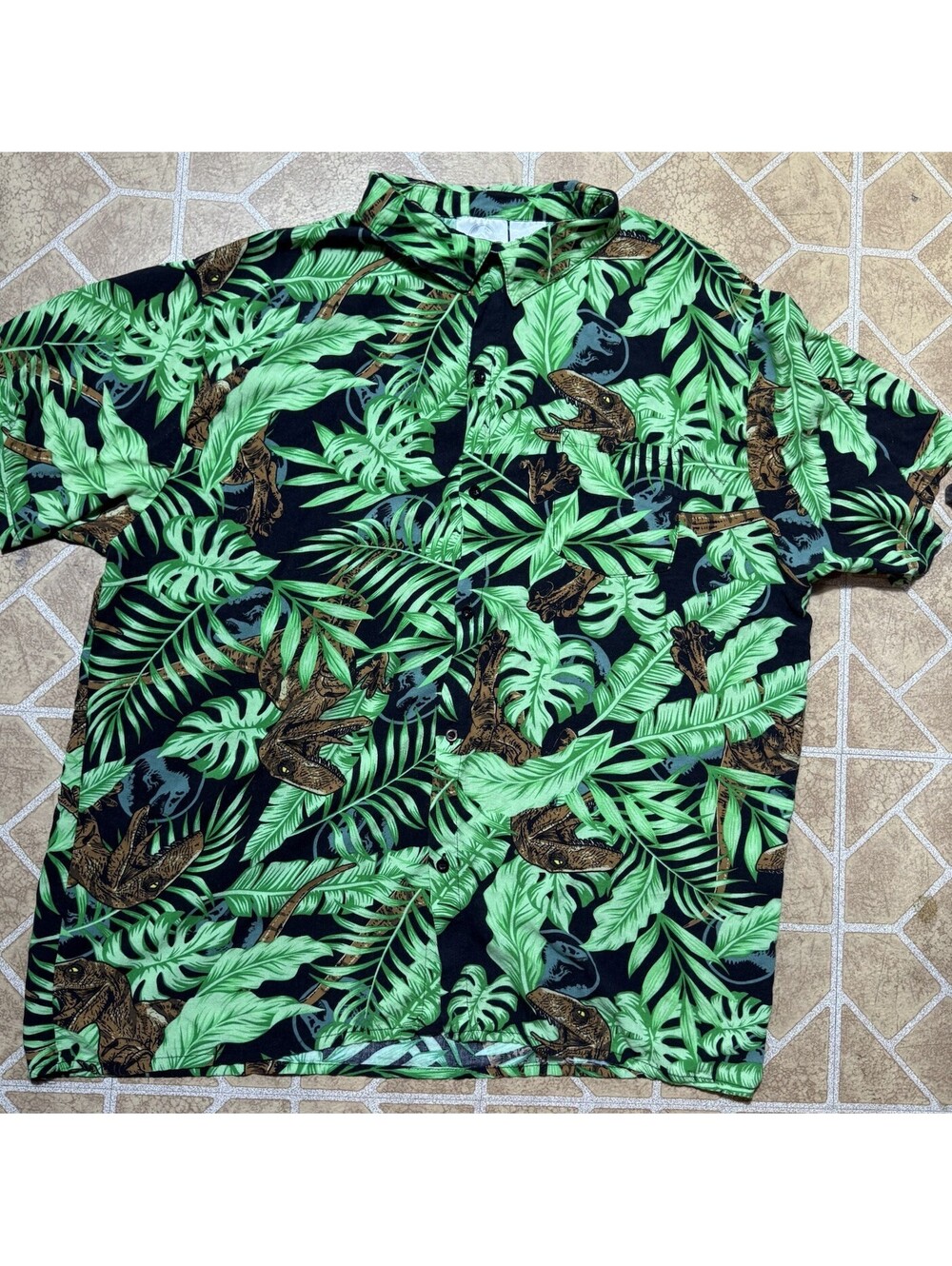 Jurassic World Hawaiian Shirt Mens 2XL Button Dinosaur Print